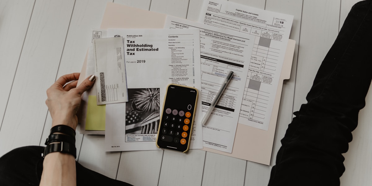 Commission Structures Decoded: Flat Rate vs. Tiered vs. Recurring